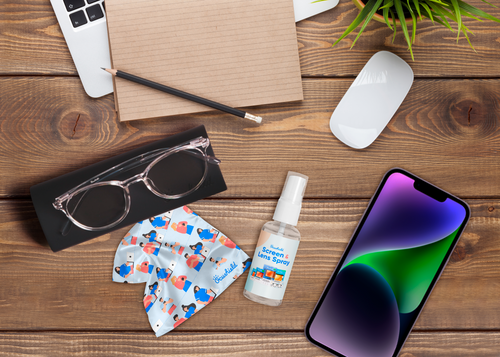 Clean with confidence around pets and kids: 
